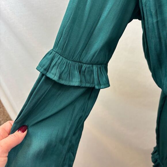 Ladies Dark Green Long Sleeve Tiered Full Length Dress Size Medium - Picture 14 of 14
